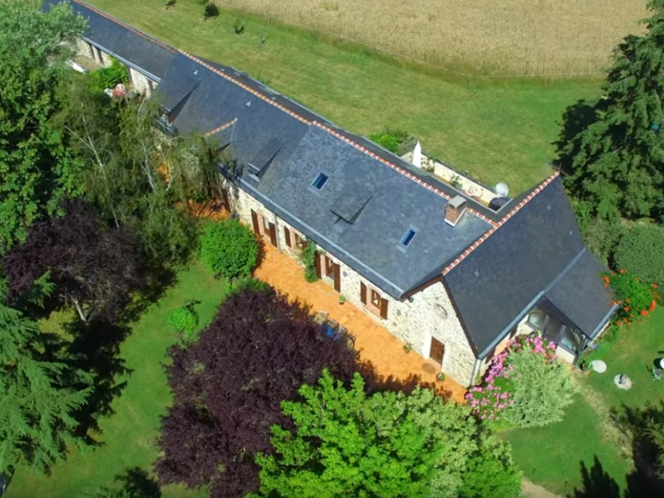 clos du piheux from the air