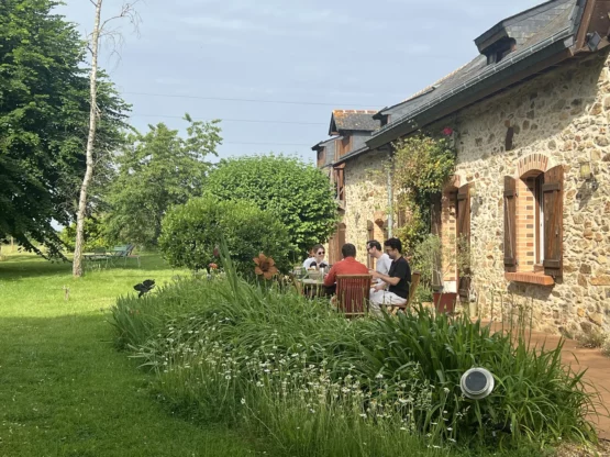 Breakfast al fresco at Le Clos du Piheux (5) Breakfast al fresco at Le Clos du Piheux (5)
